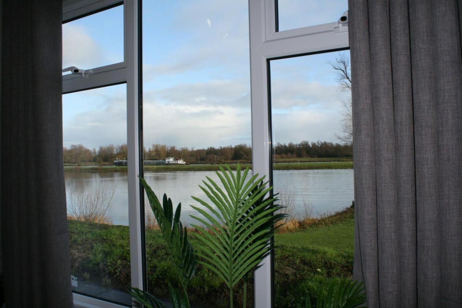 Recreatiepark En Jachthaven De Scherpenhof Terwolde Номер фото